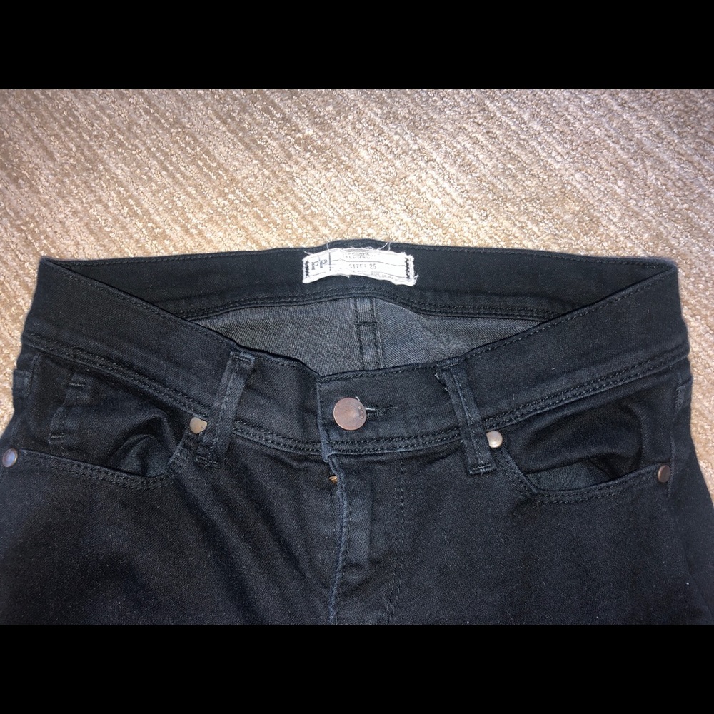 Free People Black Straight Leg Pants🖤
